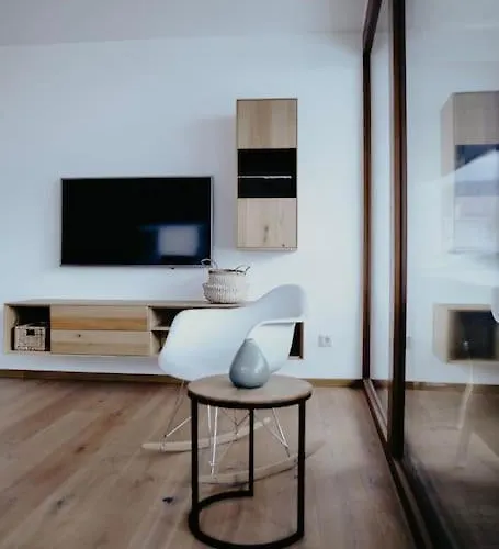 Veronika - Exklusiv Wohnen In Appartamento Imst