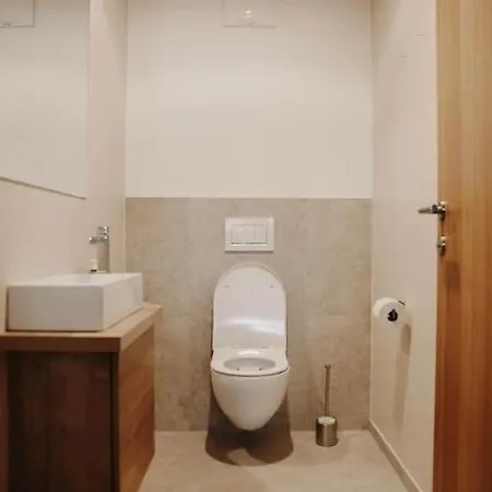 Veronika - Exklusiv Wohnen In Apartamento *