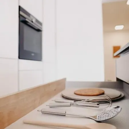 Veronika - Exklusiv Wohnen In Apartamento